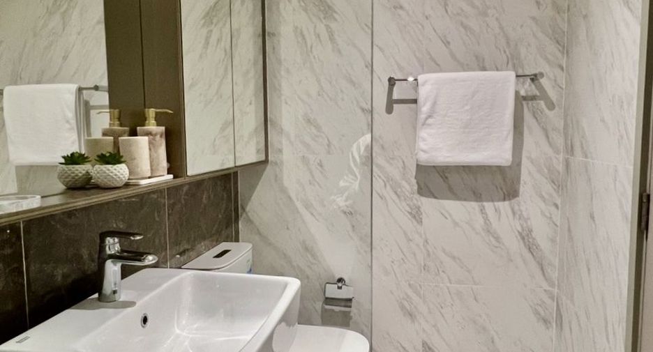 For rent 1 bed condo in Khlong Toei, Bangkok