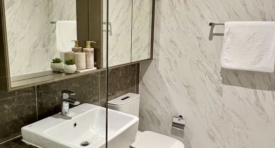 For rent 1 bed condo in Khlong Toei, Bangkok