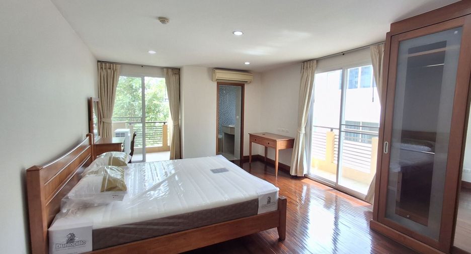 For rent 2 bedrooms apartment in Pathum Wan, Bangkok