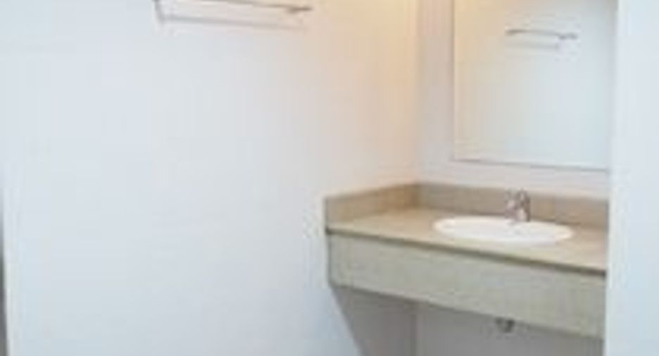 For rent 2 bedrooms apartment in Pathum Wan, Bangkok