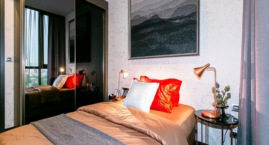 For rent 2 bedrooms condo in Phaya Thai, Bangkok