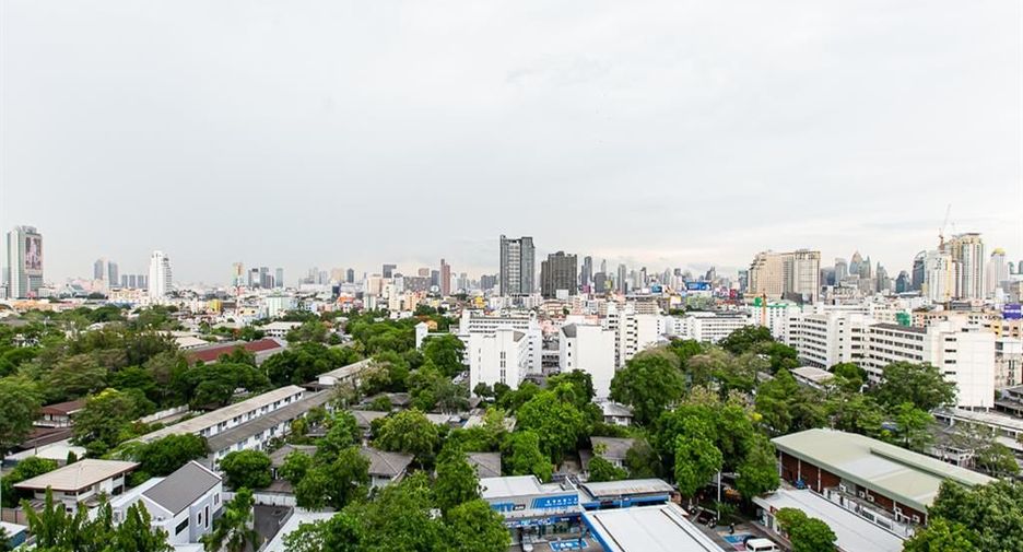 For rent 2 bedrooms condo in Phaya Thai, Bangkok