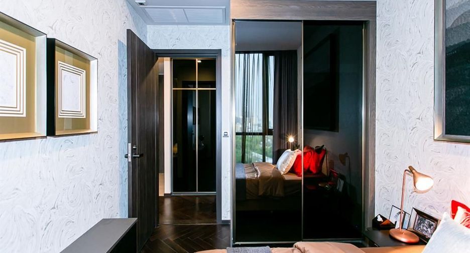 For rent 2 bedrooms condo in Phaya Thai, Bangkok