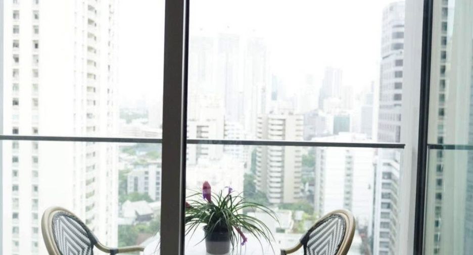 For rent 2 bedrooms condo in Khlong Toei, Bangkok
