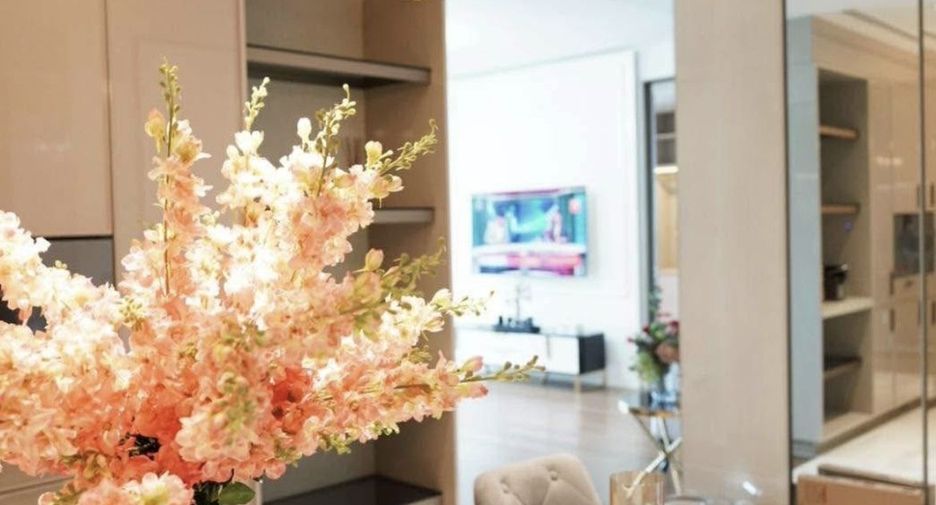 For rent 2 bedrooms condo in Khlong Toei, Bangkok