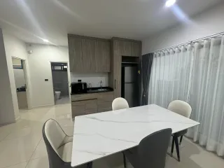 For rent 4 bedrooms house in Bang Kapi, Bangkok