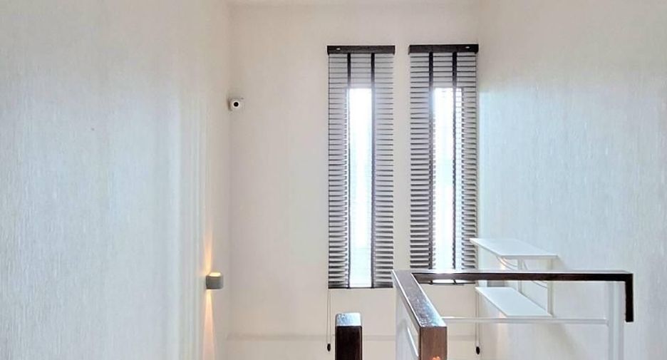 For rent 4 bedrooms house in Prawet, Bangkok