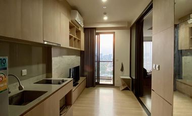 For sale 1 bed condo in Phaya Thai, Bangkok