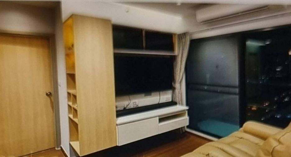 For sale 2 bedrooms condo in Phra Khanong, Bangkok