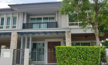 For sale 4 bedrooms house in Khan Na Yao, Bangkok