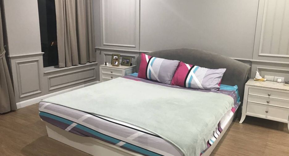For rent 2 bedrooms condo in Pathum Wan, Bangkok