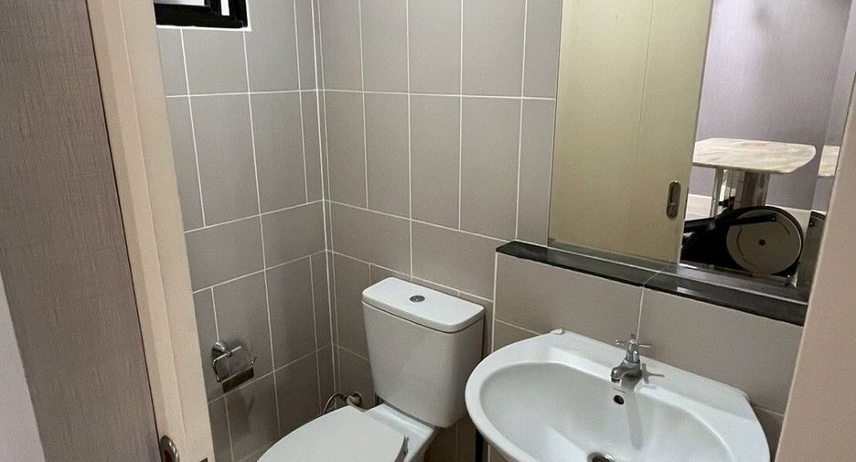 For sale 4 bedrooms townhouse in Bueng Kum, Bangkok