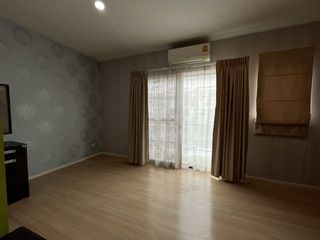 For sale 4 bedrooms townhouse in Bueng Kum, Bangkok
