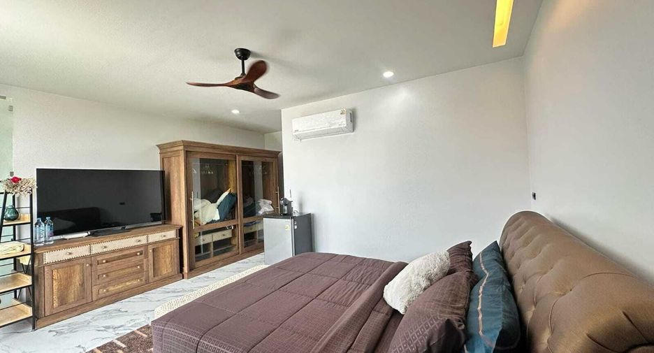 For rent 2 bedrooms villa in Mueang Phuket, Phuket