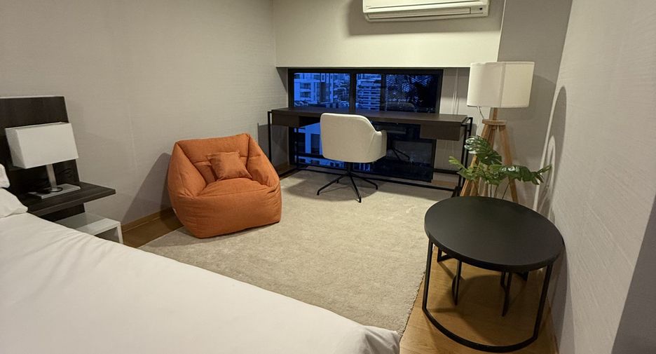 For rent 3 bedrooms condo in Watthana, Bangkok