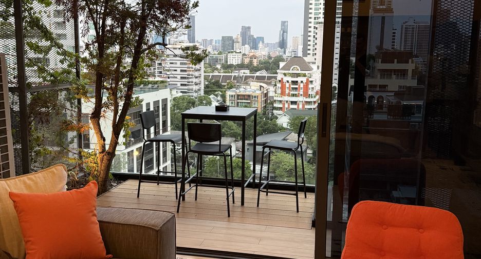 For rent 3 bedrooms condo in Watthana, Bangkok