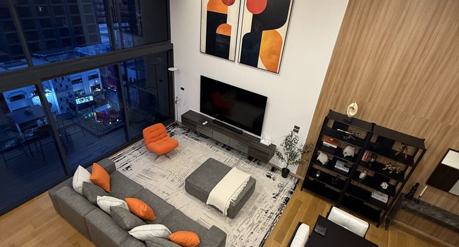 For rent 3 bedrooms condo in Watthana, Bangkok