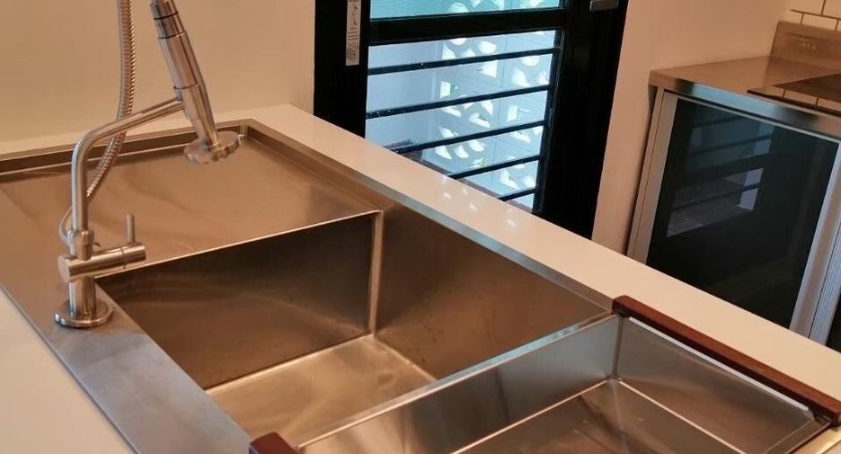 For rent 3 bedrooms condo in Watthana, Bangkok