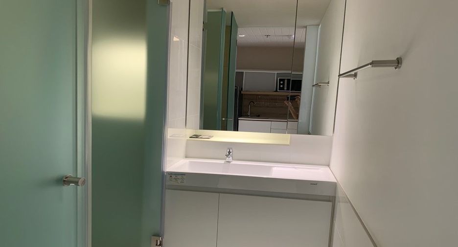 For rent 1 bed condo in Bang Rak, Bangkok