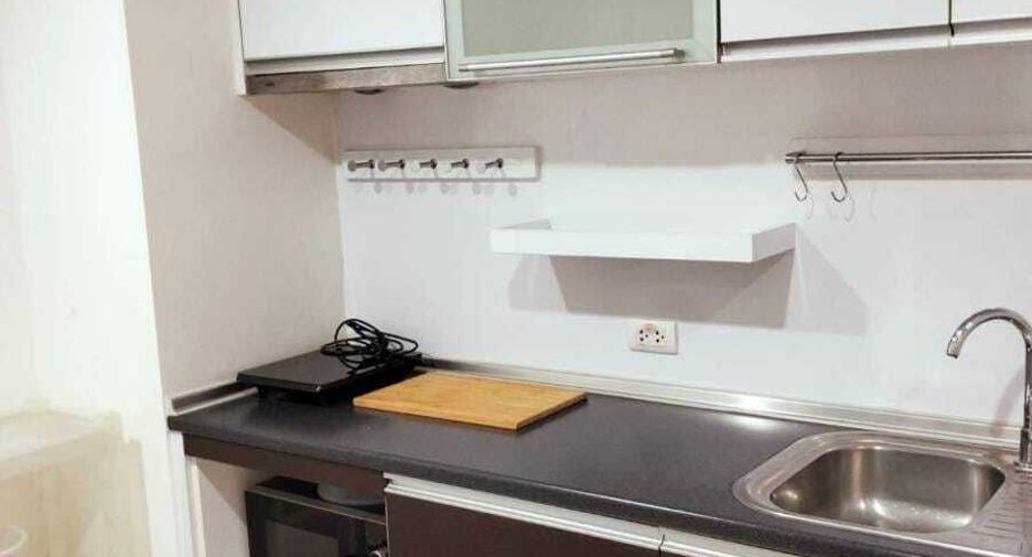 Wohnung zum Kauf mit 1 Zimmer in Yan Nawa, Bangkok