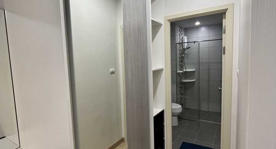 For rent 2 bedrooms condo in Thon Buri, Bangkok