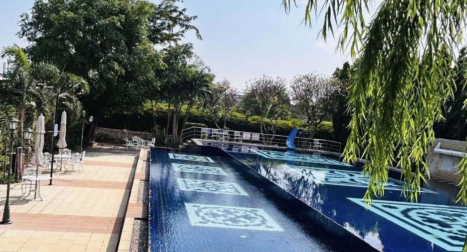 For rent 4 bedrooms house in Lat Krabang, Bangkok