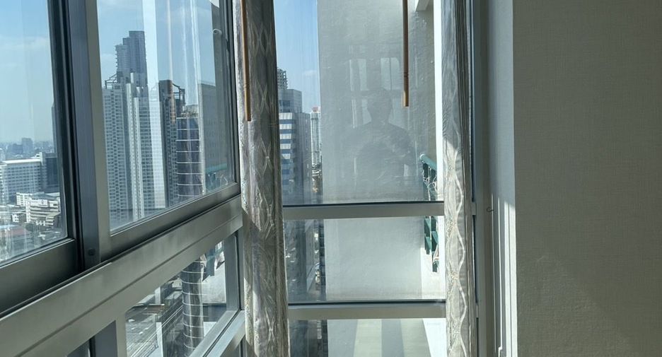 Condo en alquiler de 2 habitaciones en Sathon, Bangkok