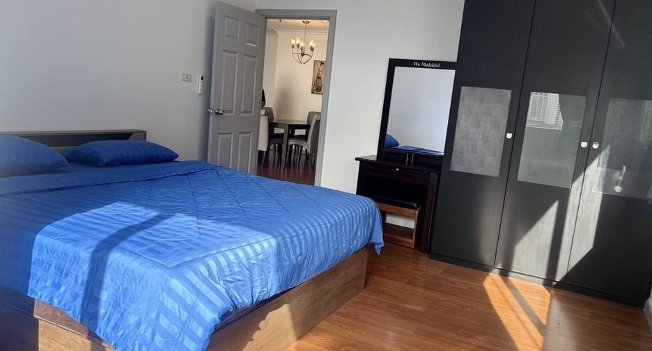 For rent 3 bedrooms condo in Watthana, Bangkok