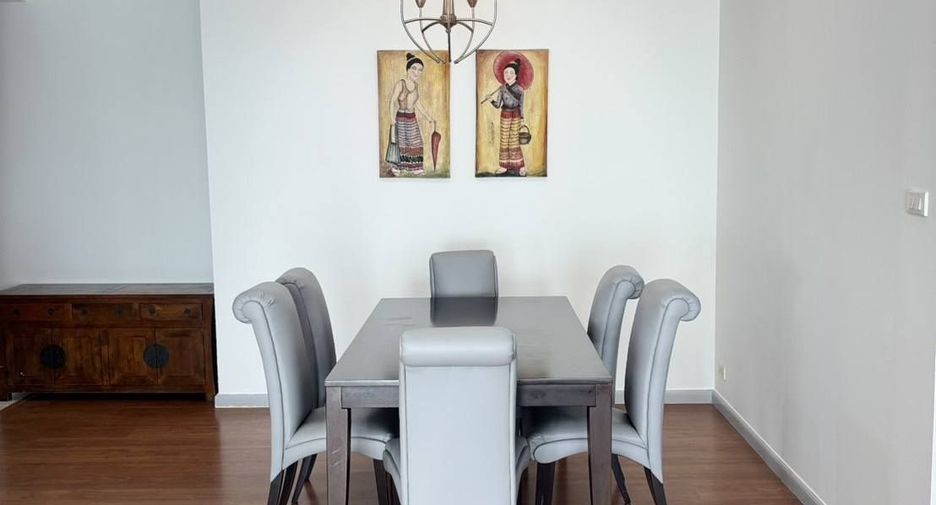 For rent 3 bedrooms condo in Watthana, Bangkok