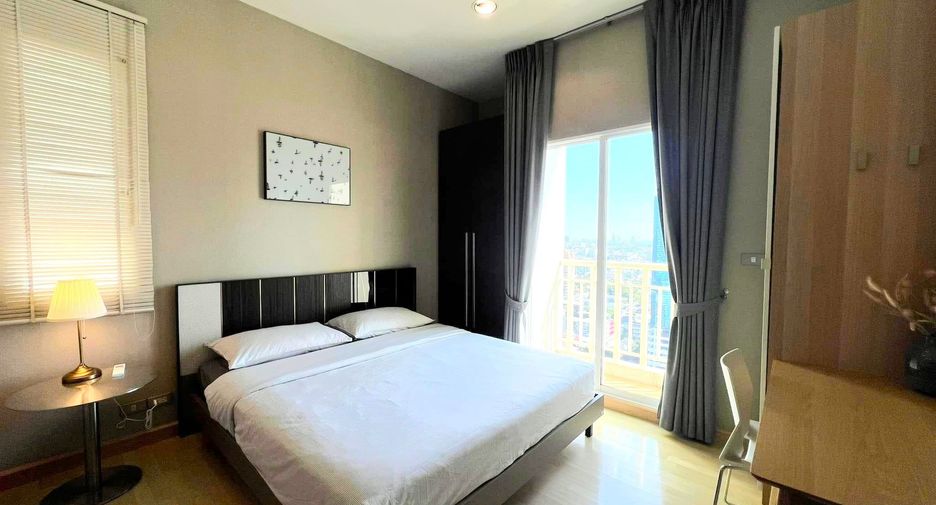 For rent 2 bedrooms condo in Watthana, Bangkok