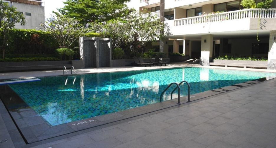 For rent 3 ベッドルーム condo in Khlong Toei, Bangkok