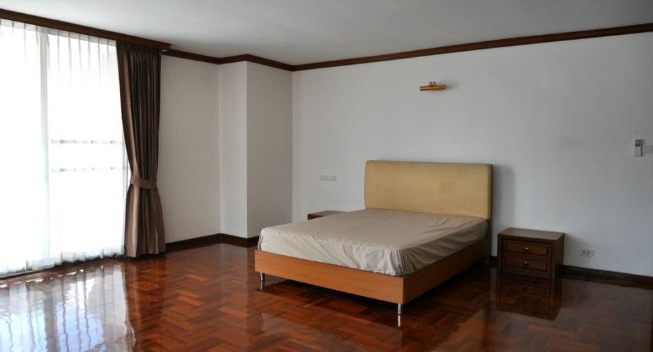 For rent 3 ベッドルーム condo in Khlong Toei, Bangkok