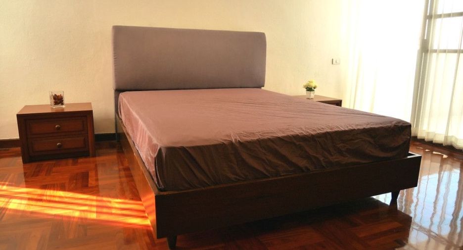 For rent 3 ベッドルーム condo in Khlong Toei, Bangkok