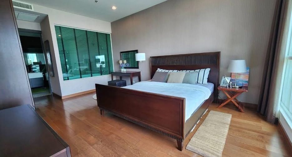 For rent 1 bed condo in Pathum Wan, Bangkok
