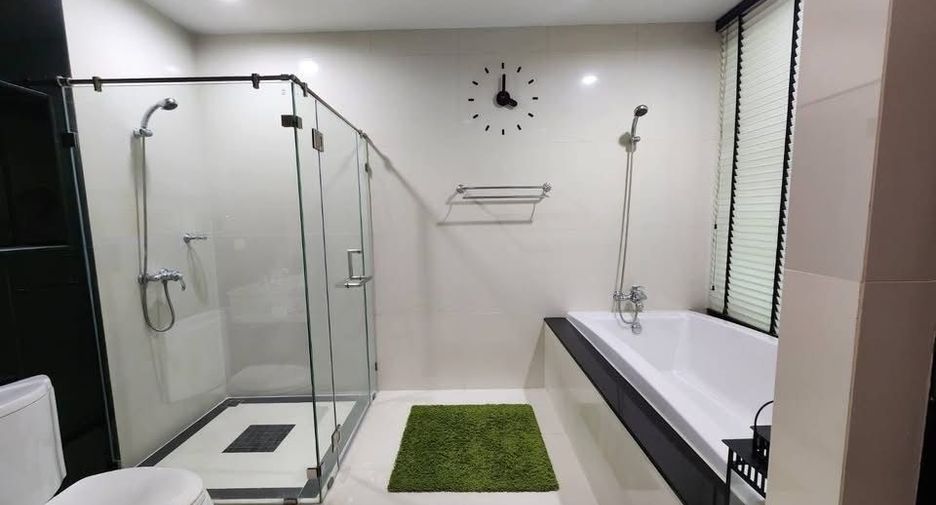 For rent 1 bed condo in Pathum Wan, Bangkok