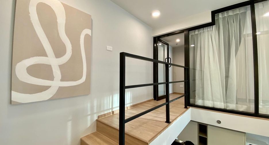 Condo en alquiler de 2 habitaciones en Huai Khwang, Bangkok