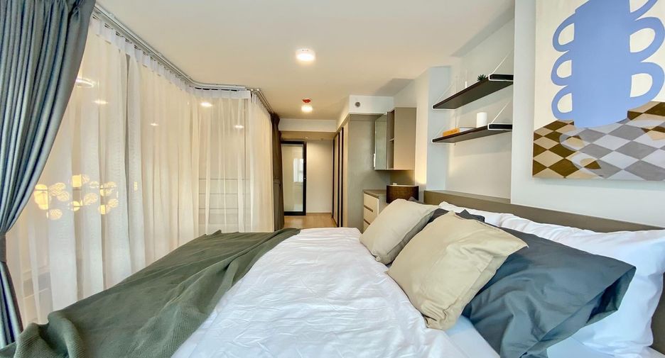 Condo en alquiler de 2 habitaciones en Huai Khwang, Bangkok