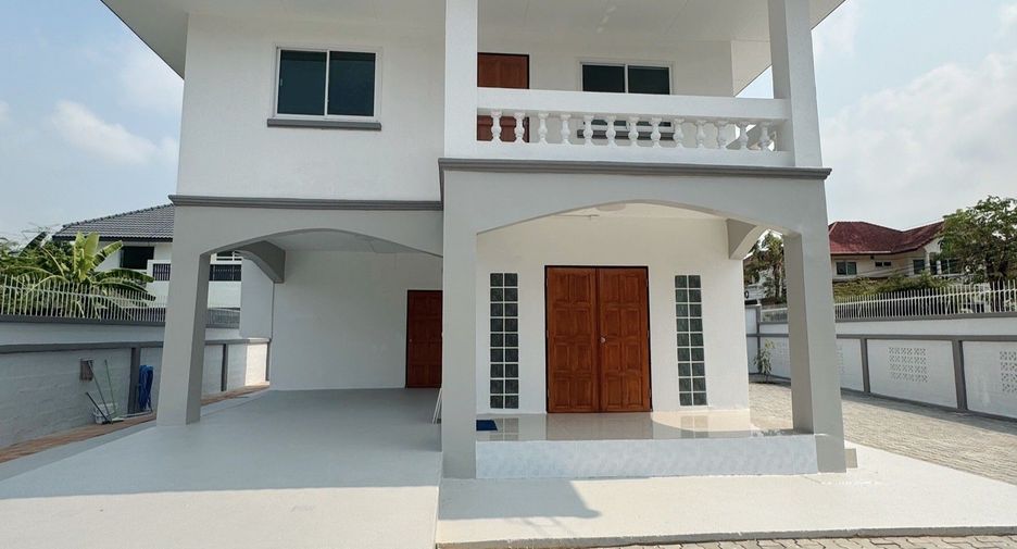 For sale 4 bedrooms house in Bang Khae, Bangkok