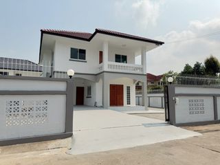 For sale 4 bedrooms house in Bang Khae, Bangkok