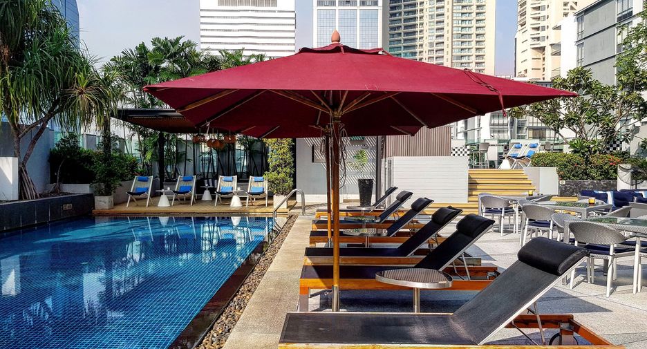 For rent 1 bed condo in Khlong Toei, Bangkok