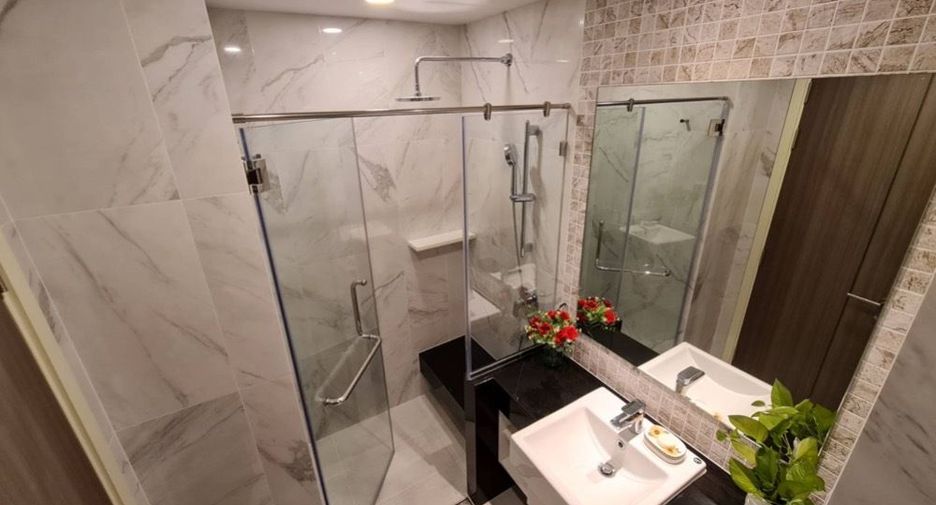For rent 1 bed condo in Khlong San, Bangkok