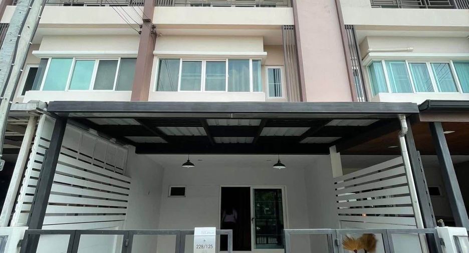 À louer 3 chambres maison à Sai Mai, Bangkok