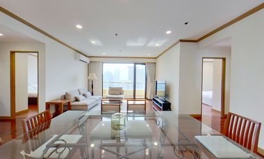 For rent 3 bedrooms condo in Khlong San, Bangkok