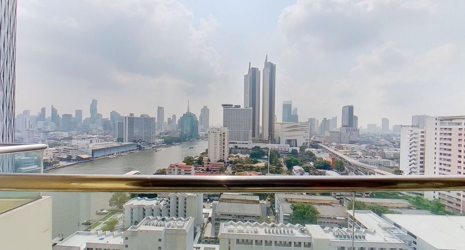 For rent 3 bedrooms condo in Khlong San, Bangkok