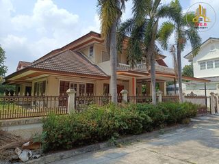 For sale 5 bedrooms house in Lat Krabang, Bangkok