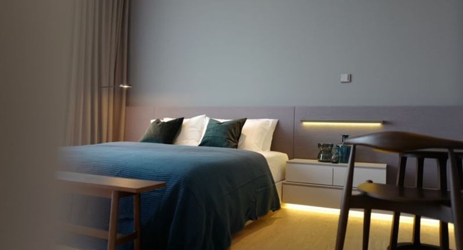 For rent 2 bedrooms condo in Sathon, Bangkok