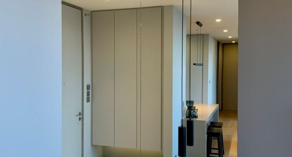 For rent 2 bedrooms condo in Sathon, Bangkok