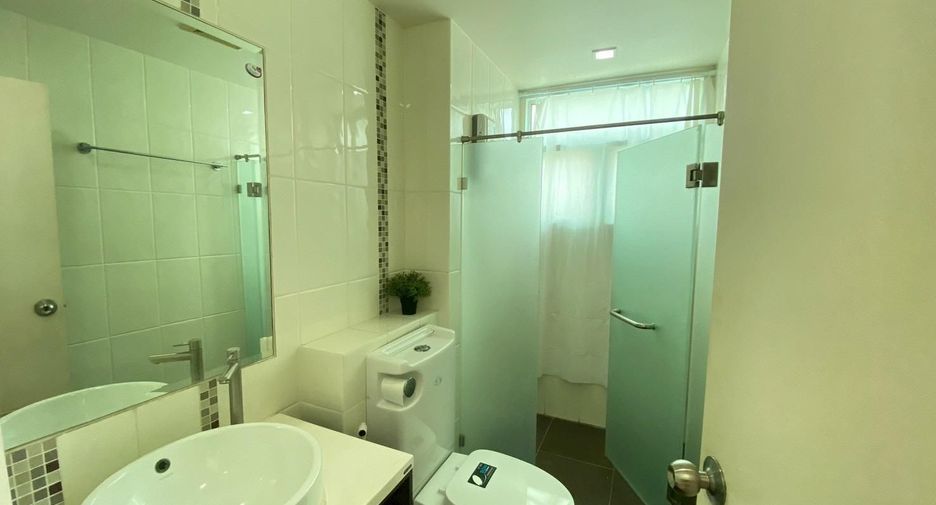 For sale 2 bedrooms condo in Bang Rak, Bangkok