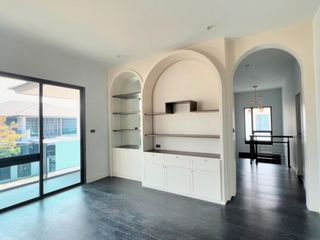 For sale 4 bedrooms house in Thawi Watthana, Bangkok