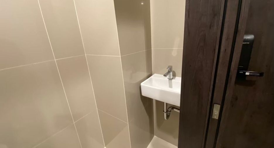 For rent 1 bed condo in Huai Khwang, Bangkok